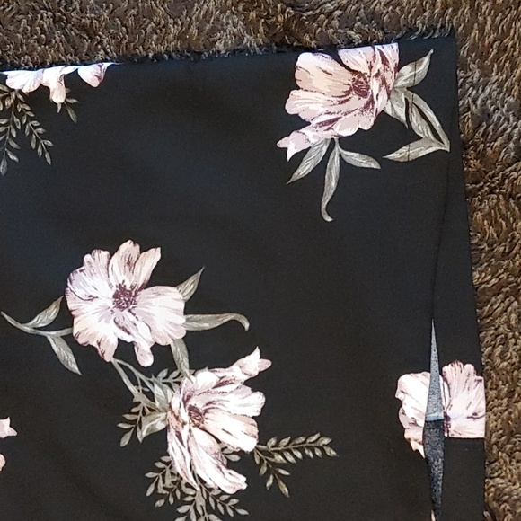 3/$50 Dynamite Floral Mini Dress - Picture 5 of 6